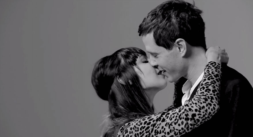 First Kiss: 20 Complete Strangers Asked To Kiss Each Other (VIDEO)