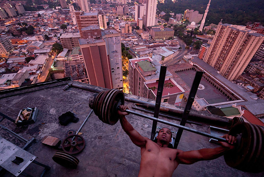 Abandoned Office Tower In Caracas Has Become The World’s Tallest Slum