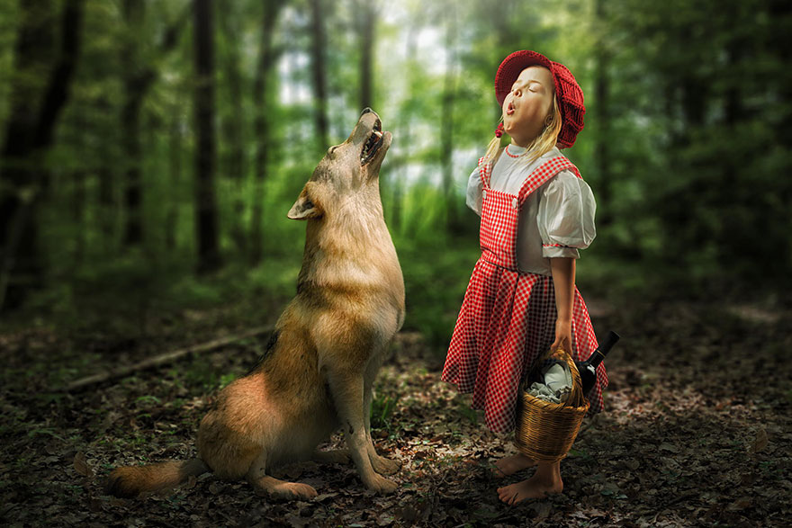 Creative Father Makes Crazy Photo Manipulations With His Three Daughters