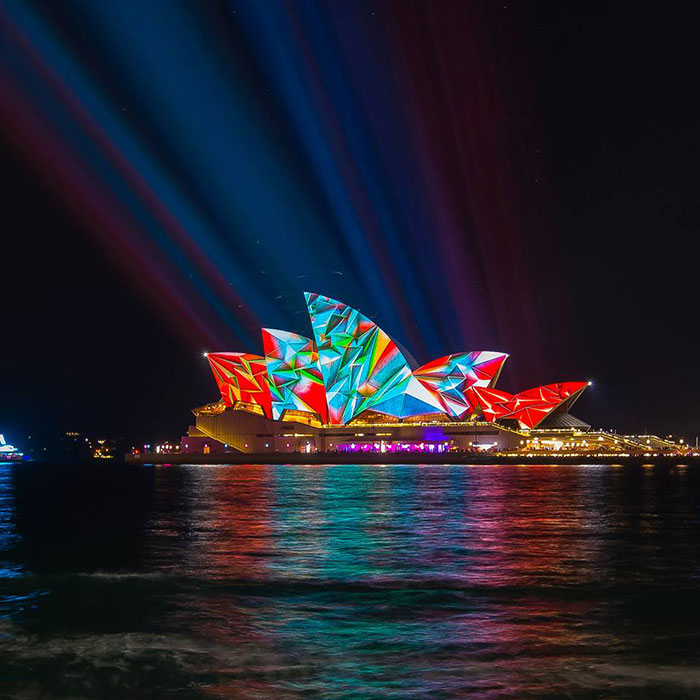 Light Transforms Sydney’s Buildings Into Stunning Works Of Art For ‘Vivid Sydney’ Festival