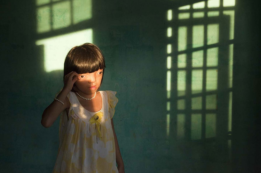 21 Powerful Photos Of People's Eyes That Say More Than Words Ever Could