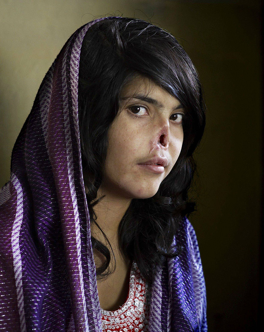 21 Powerful Photos Of People's Eyes That Say More Than Words Ever Could