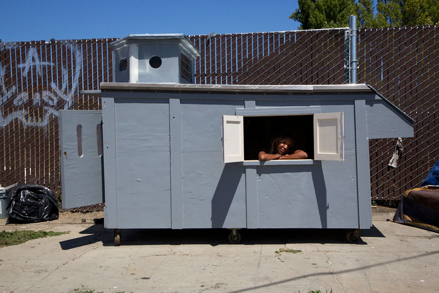 This Artist Turns Trash Into Homes For The Homeless