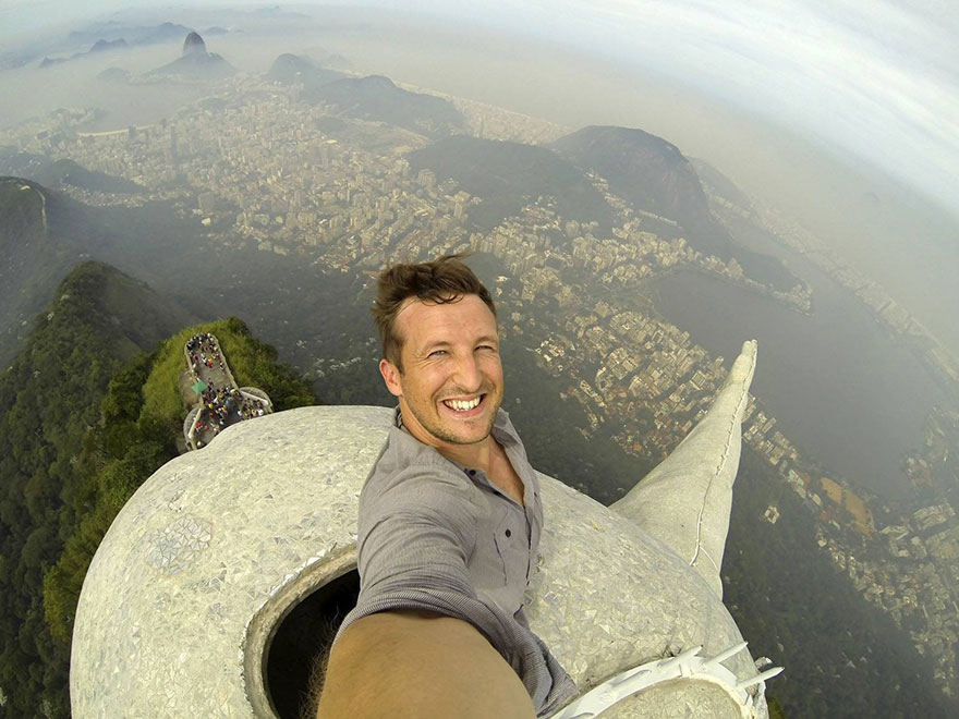 World's Most Impressive Selfie Taken On The 98-foot (38-metre) Tall Christ The Redeemer Statue In Rio