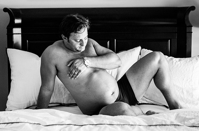 This Guy’s Wife Refused To Take Maternity Photos, So He Had Some Taken Of Himself Instead
