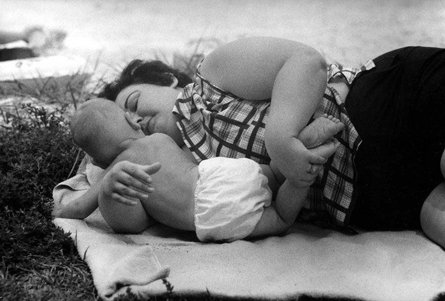 An 83-Year-Old Photographer Found A Box Labeled "Mothers" Full of Images He Took Almost 50 Years Ago