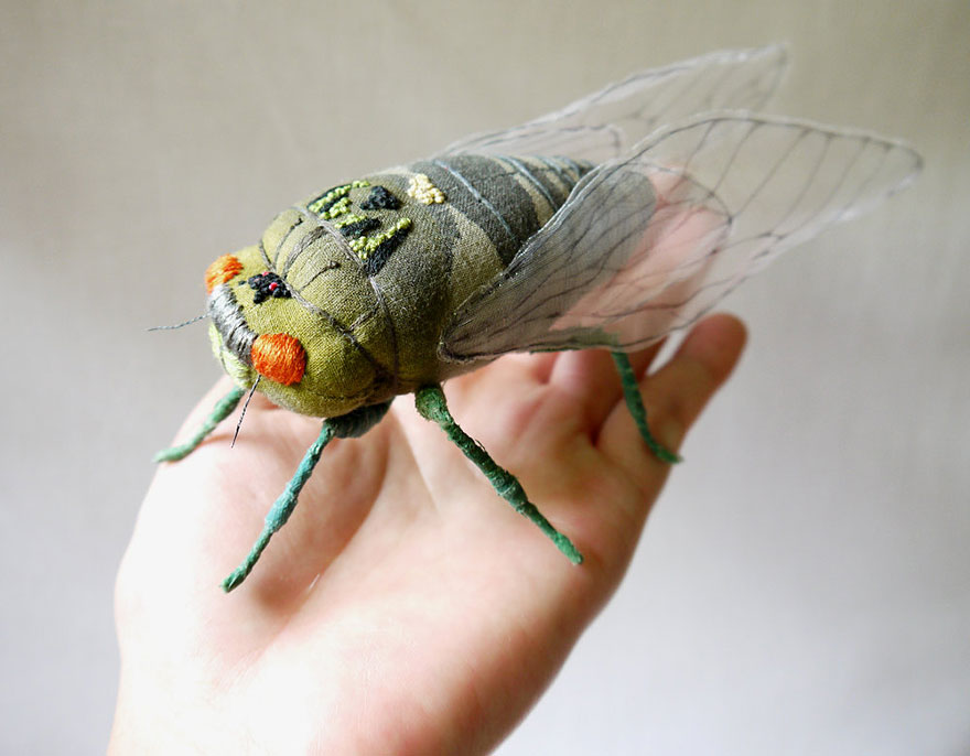 textile-sculptures-insects-moths-butterflies-yumi-okita-16