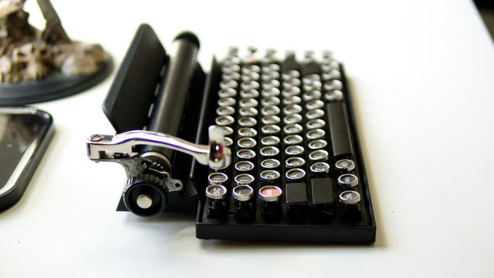 vintage-typewriter-qwerkywriter-usb-keyboard-brian-min-1