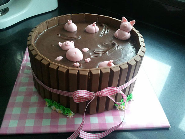 'Pigs In The Mud' Cake