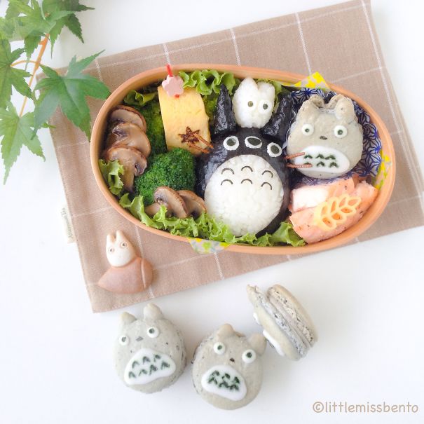 Totoro Bento And Macarons