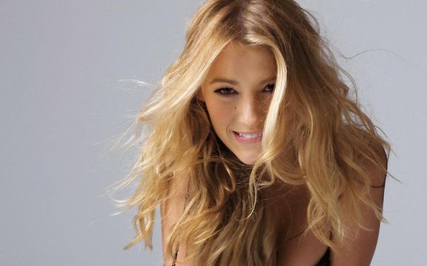 Blake Lively: One Gorgeous Mommy-to-be