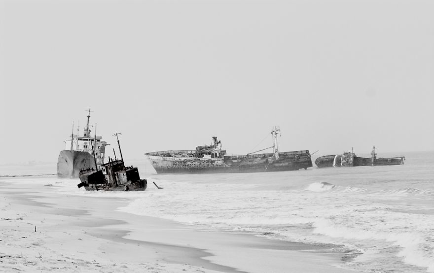 Bay Of Wrecks, Angola