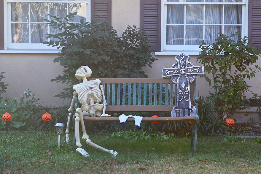 Halloween Is In The 'hood Halloween Is In The 'hood