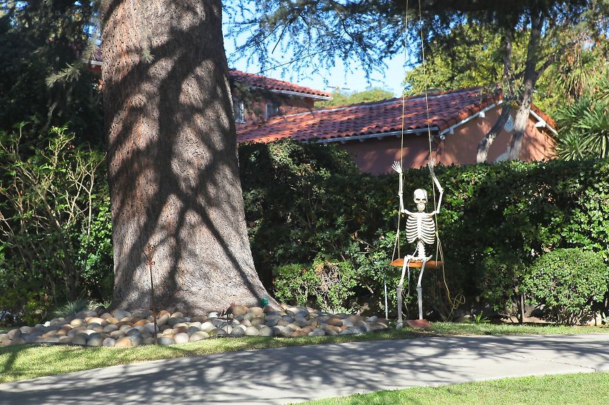 Halloween Is In The 'hood Halloween Is In The 'hood