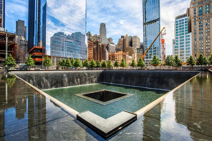 Memorial Fountain, New York City, Usa