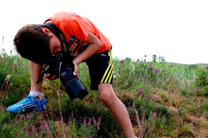 9 Year-Old Spanish Boy Becomes Young Wildlife Photographer Of The Year