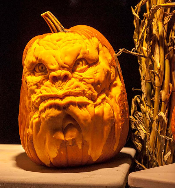 creepy-pumpkin-carvings-jon-neill-12