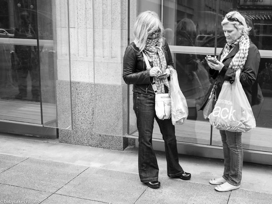 The Death Of Conversation: I Photograph People Obsessed With Their Smartphones