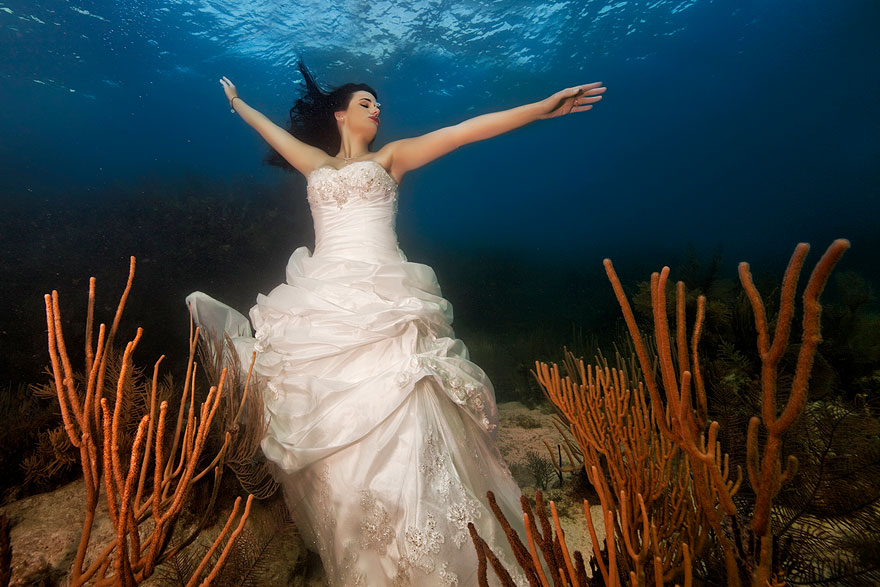 underwater-mermaid-brides-adam-opris-18