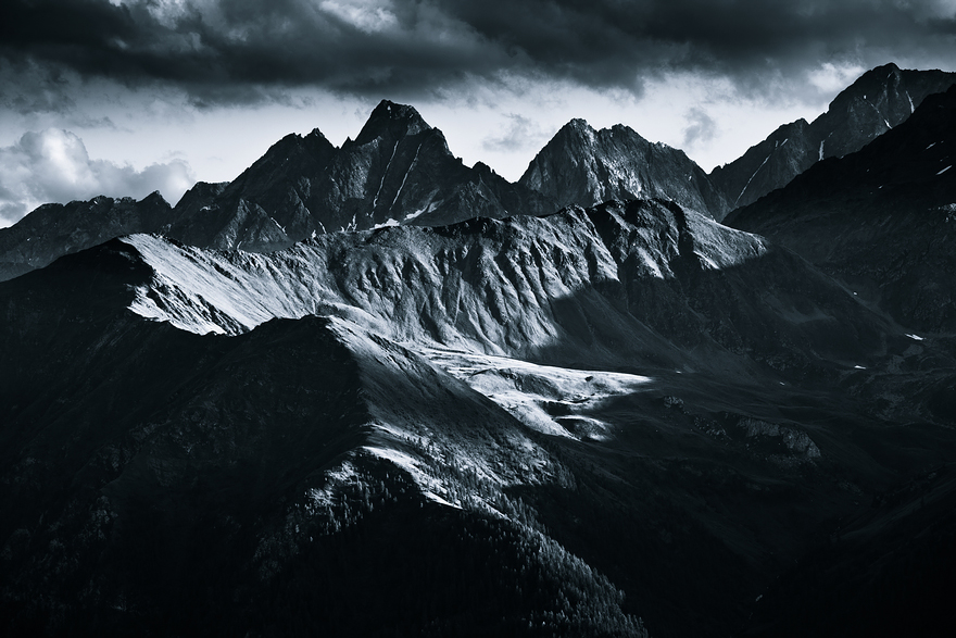 I Photographed Mountains That Look Like Mordor From The Lord Of The Rings