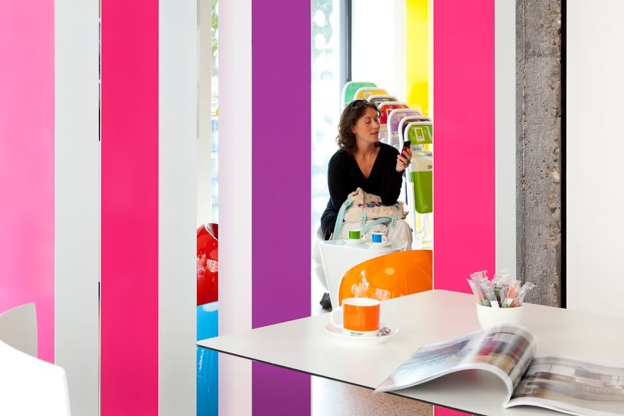 There's A Hotel In Brussels That Lets You Sleep In Your Favorite Pantone Colors