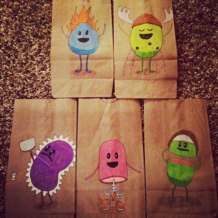 Divorced Mom Bonds With Her Kids By Drawing Cool Lunch Bag Illustrations