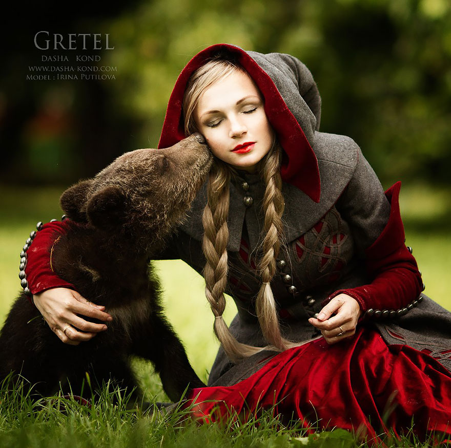 Russian Photographer Captures Fairy-Tale Scenes With REAL Animals