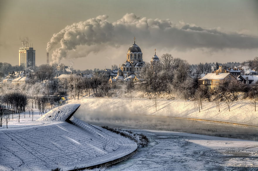 Cold Winter Morning In Vilnius, Lithuania (-25°c)