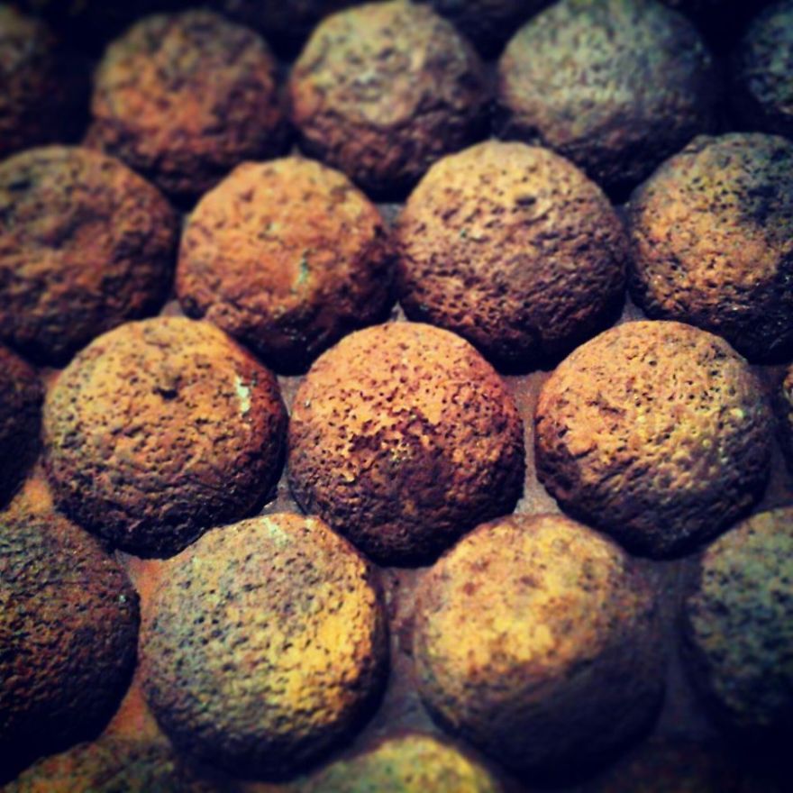 I Made A Wall Of 729 Rusty Cannonballs
