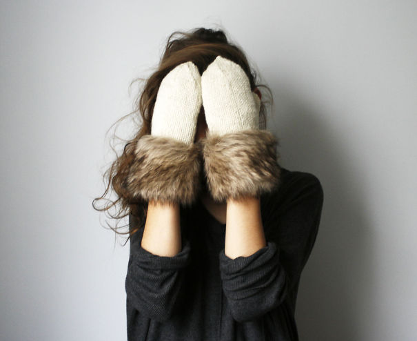 Wool Mittens With Fur Fringe