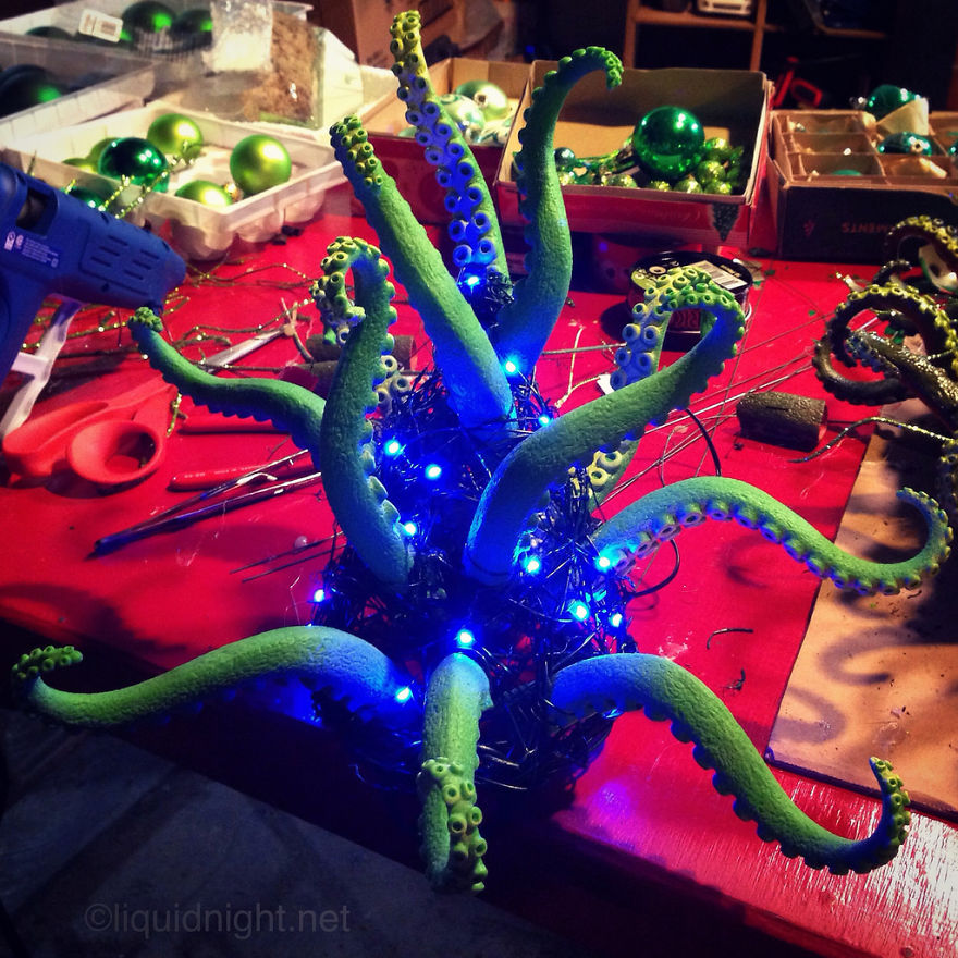 I Made A Tentacular-Covered Tree-Topper, Wings And Eyes For My Cthulhumas Tree