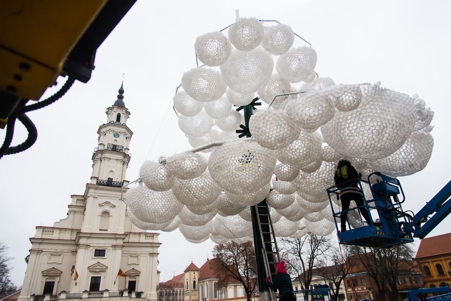 This Year The Christmas Tree In Kaunas Looks Like A Cloud