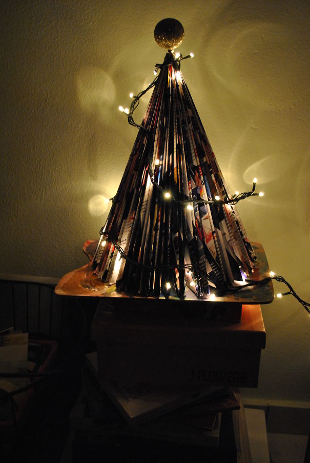 Magazine Christmas Tree!!
