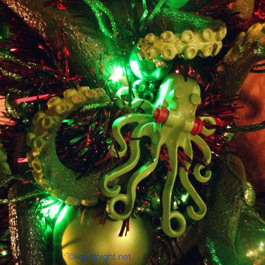 I Just Completed My Cthulhu-Themed Christmas Wreath. So Many Tentacles. Merry Cthulhumas!
