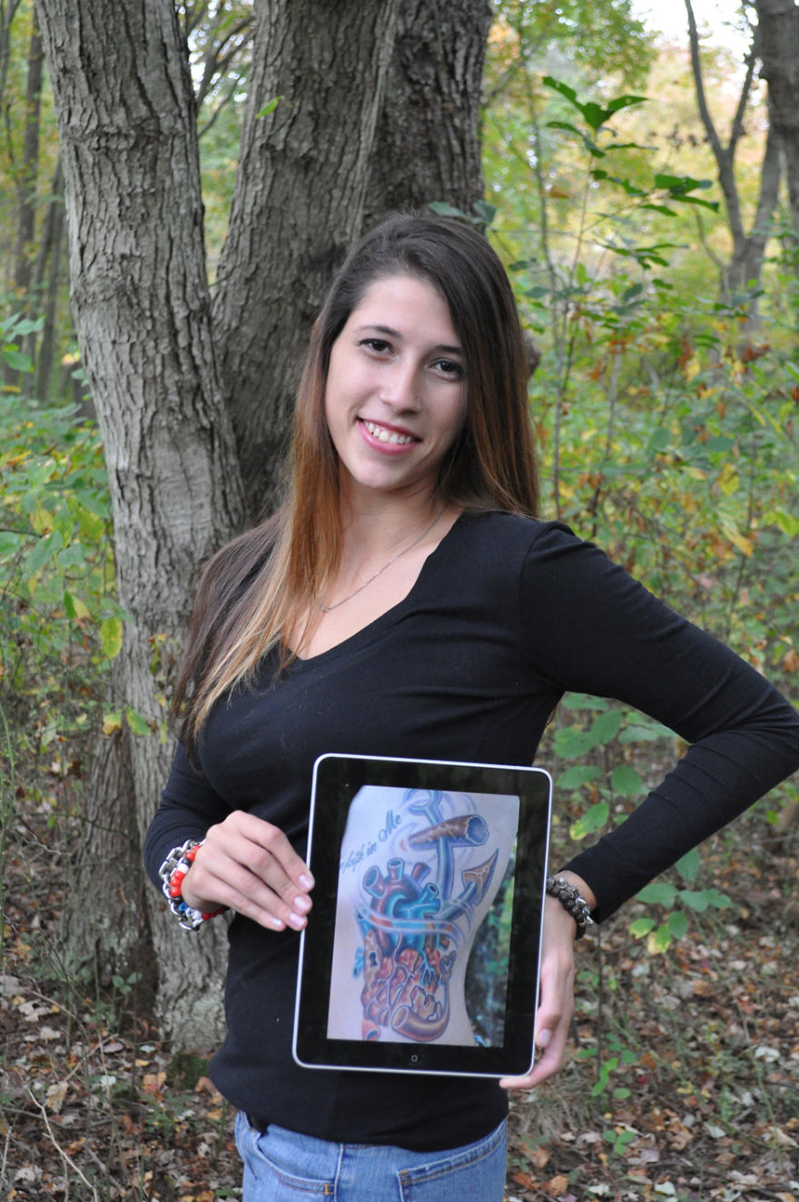 Using iPad As An X-Ray To Reveal Tattoos Under Clothes