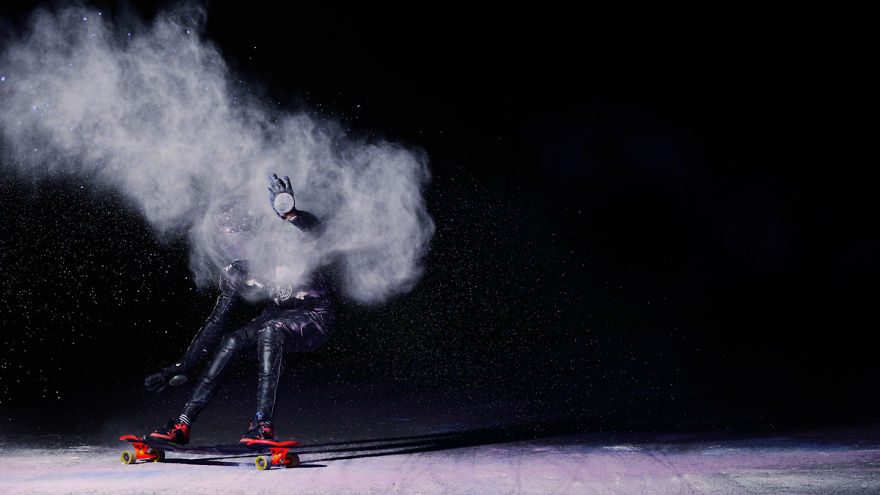 Momentum In Dust: The Movement Of Skateboarders Captured With Dust