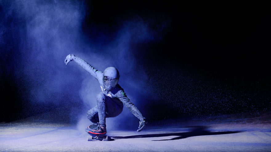 Momentum In Dust: The Movement Of Skateboarders Captured With Dust