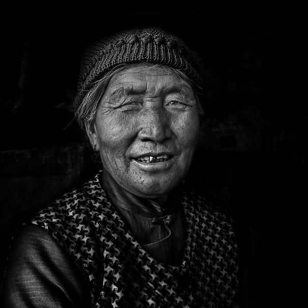 Série Noire: B&amp;W Portraits From My Travels Around The World