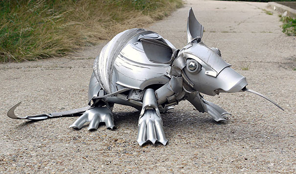 Artist Recycles Old Hubcaps Into Stunning Animal Sculptures