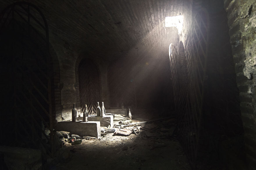 My Photography Series About Dark Decayed Rooms