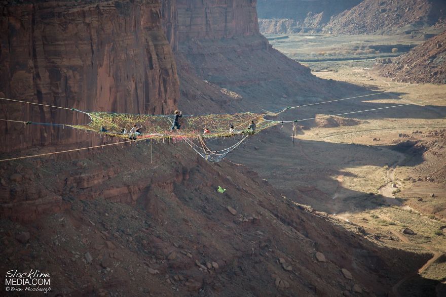Daredevils Put A Handmade Net 400 ft Up And 200 ft From The Cliffs 