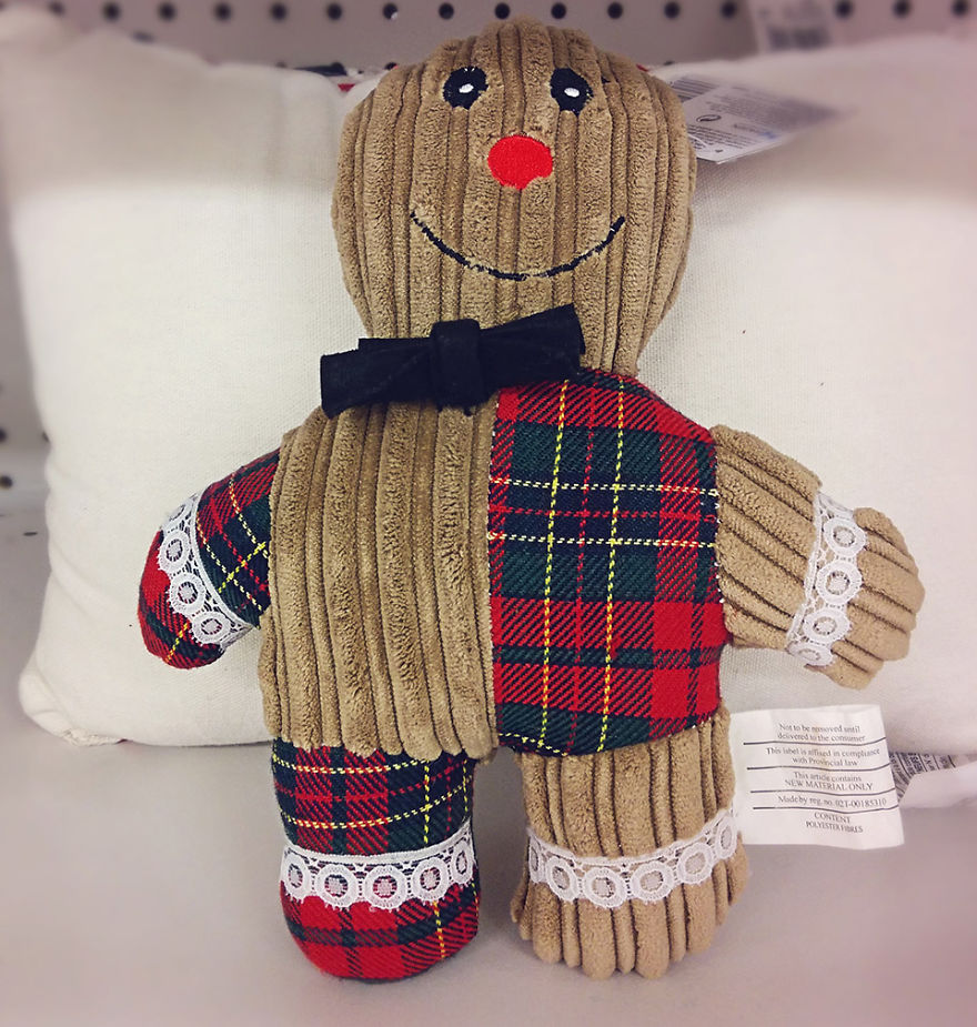 15 Disturbing Christmas Ornaments This Year