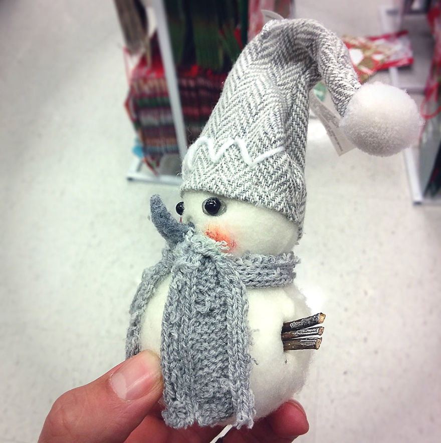15 Disturbing Christmas Ornaments This Year