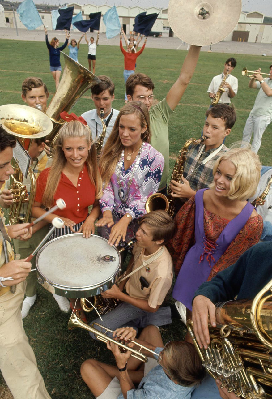 1969-hippie-high-school-fashion-photography-3