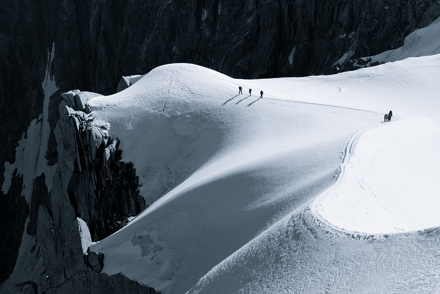 The Scale Of Nature: I Photographed People In The Alps To Show How Small We Are