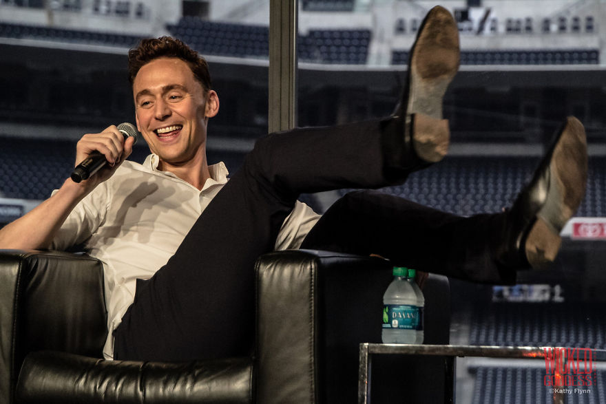 Top 10 Photos Of Tom Hiddleston Aka: An Impossible List, Really.