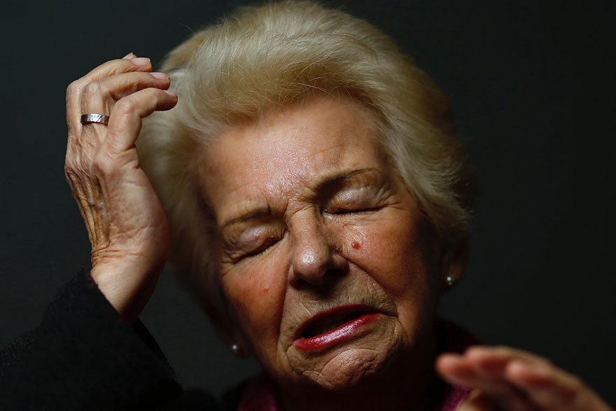 Powerful Portraits Of Auschwitz Survivors Mark 70th Anniversary Of Their Liberation