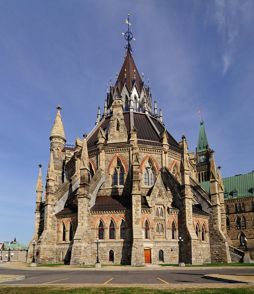 Canadian Library Of Parliament, Ottawa On Exterior