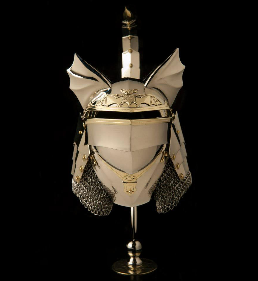 Artist Creates Cat And Mice Armor Based On Different Historical Eras