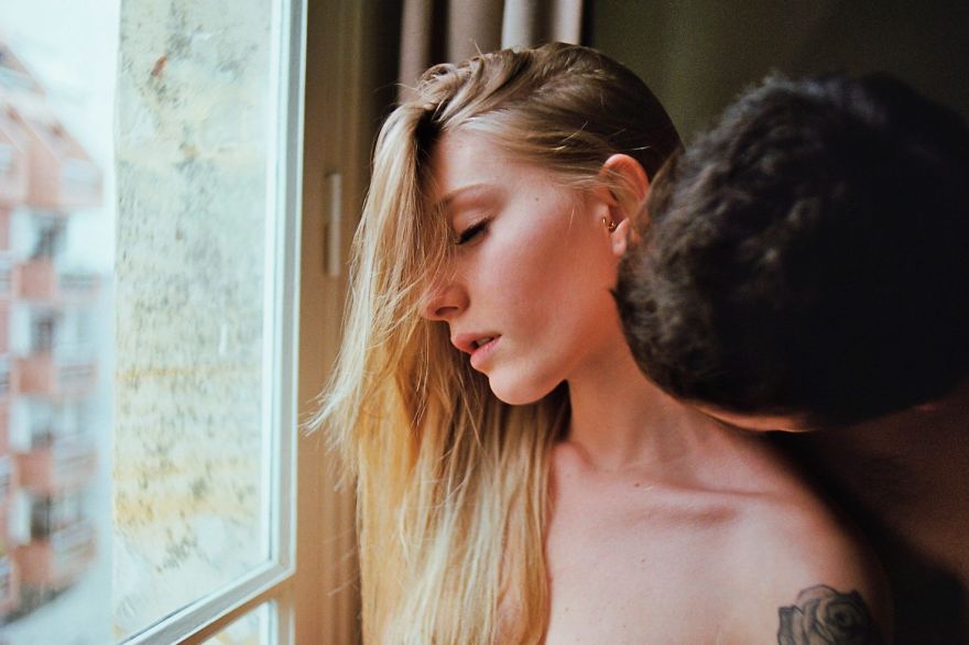 French Photographer Captures The Most Intimate Moments In Couple Relationships